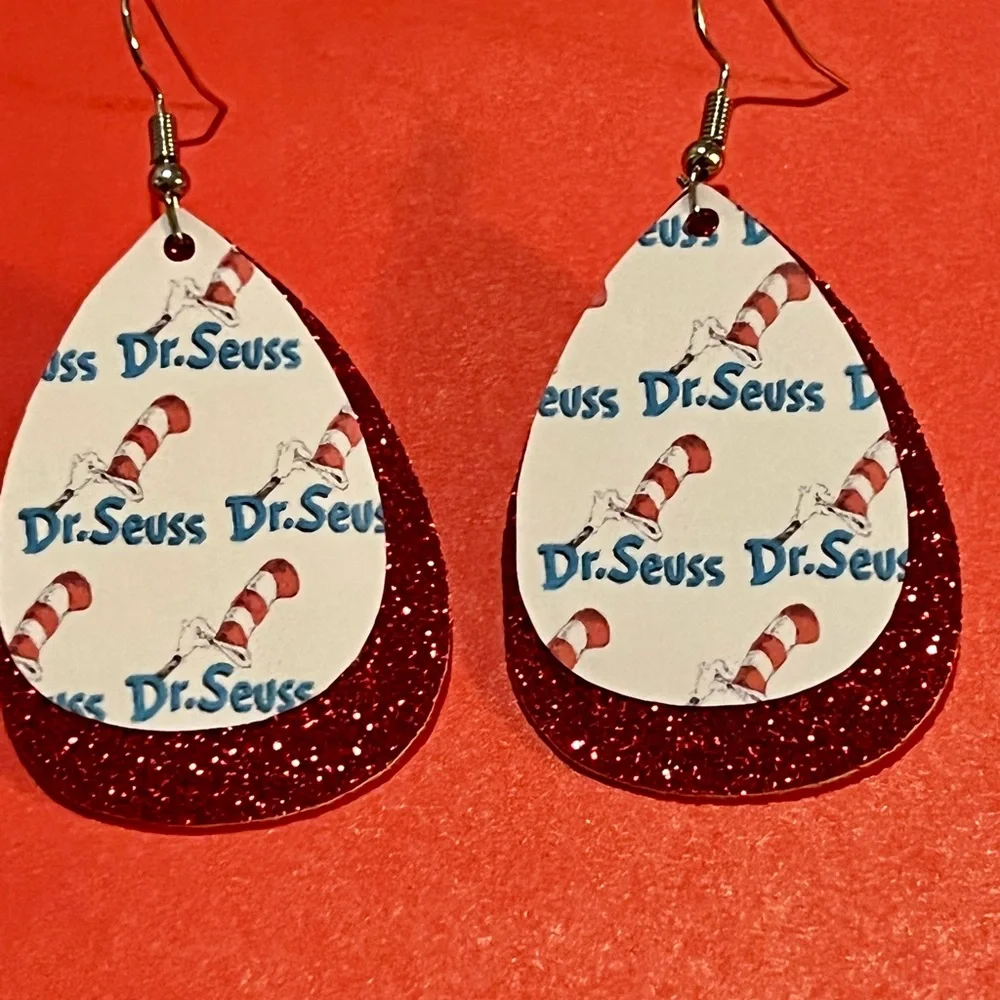 - Dr Seuss Earrings cat in the hat - Picture 1 of 2